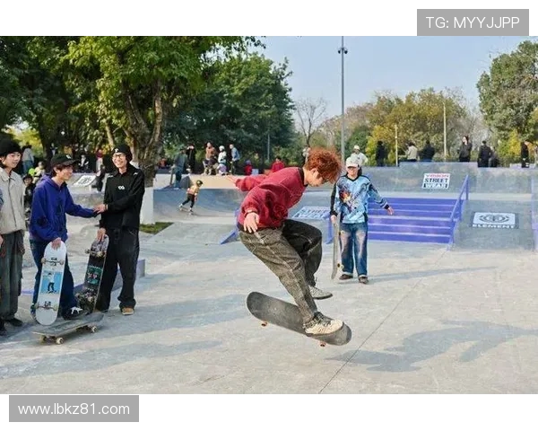 重庆滑板队荣登滑板战术排行榜第十名展现实力与风采